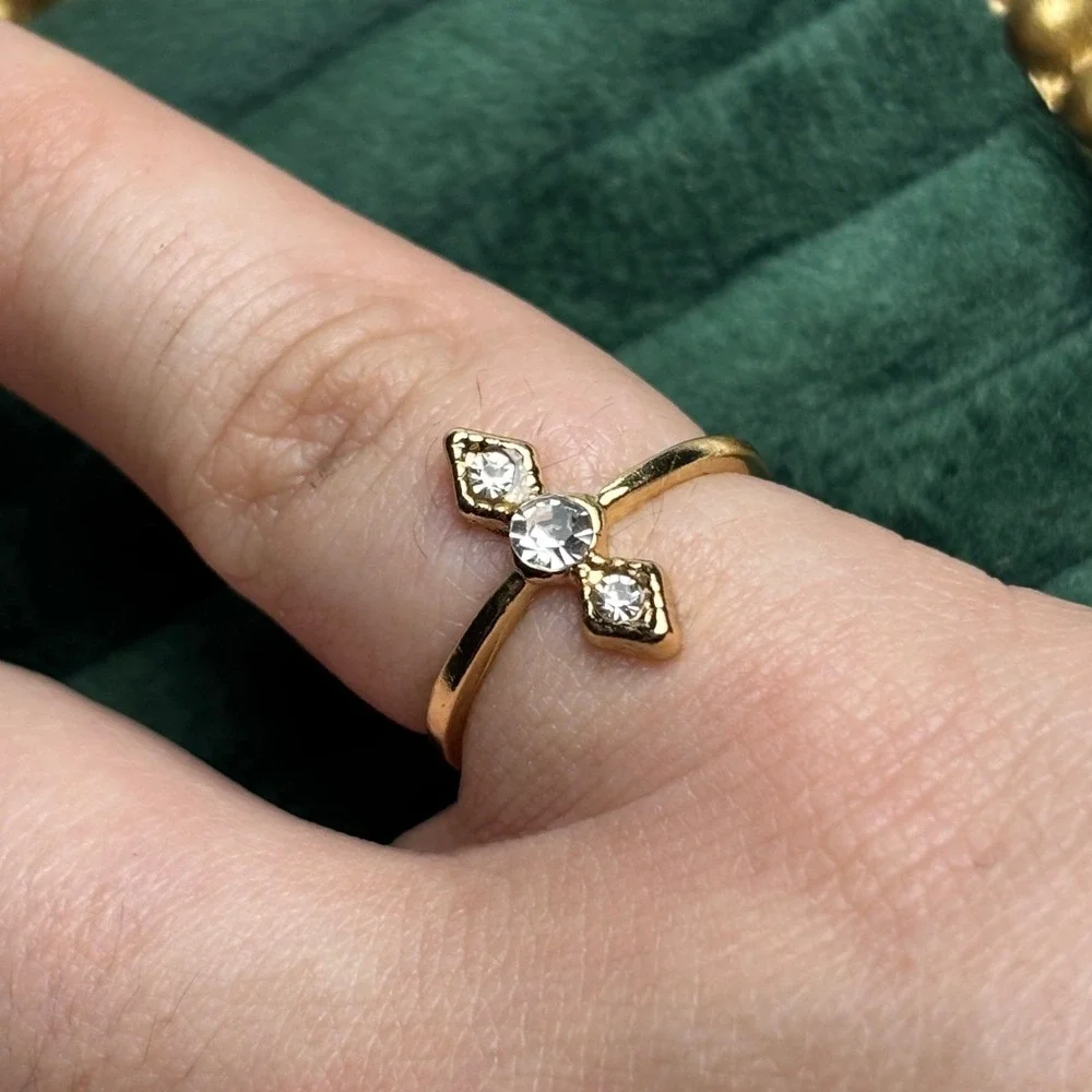 Gold Tone Dainty Crystal Cross North Star Ring Size 6.25 Celestial Minimalist‎